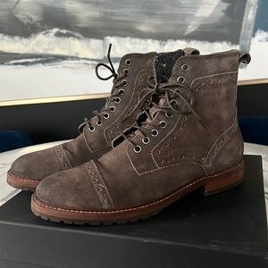 Men’s Size 8 Boots